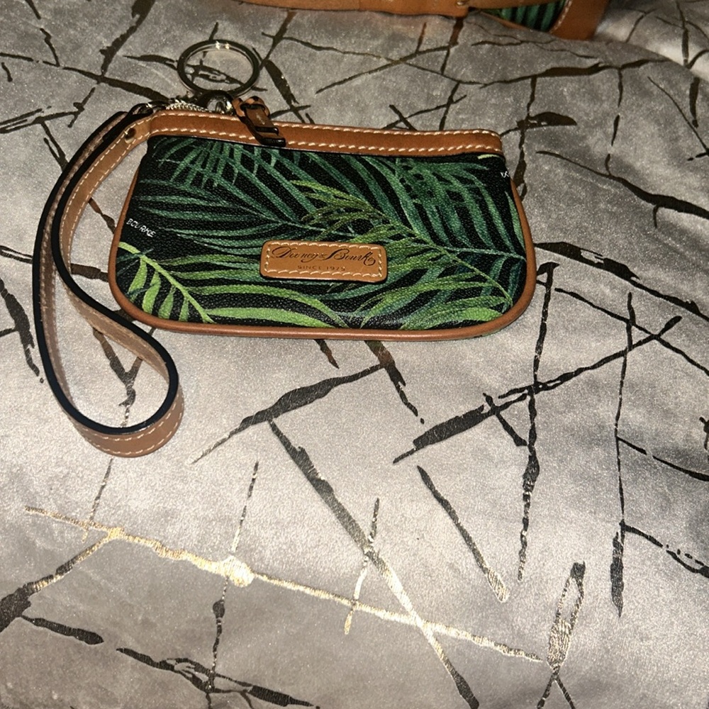 Dooney & Bourke Siesta SET Green Palm Print Crossbody Bag with Tan Trim - Picture 2 of 13